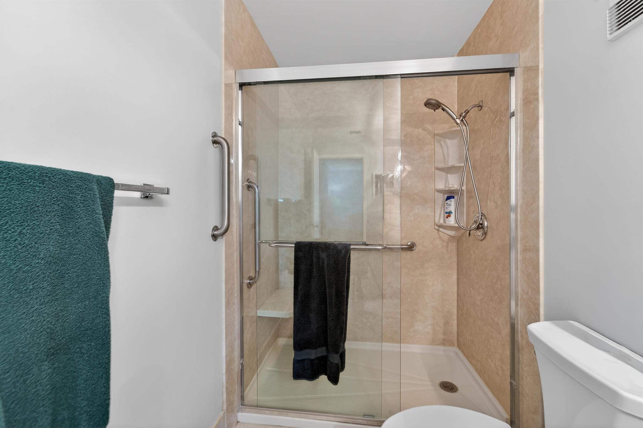 HUNTINGTON POINTE - Residential Lease