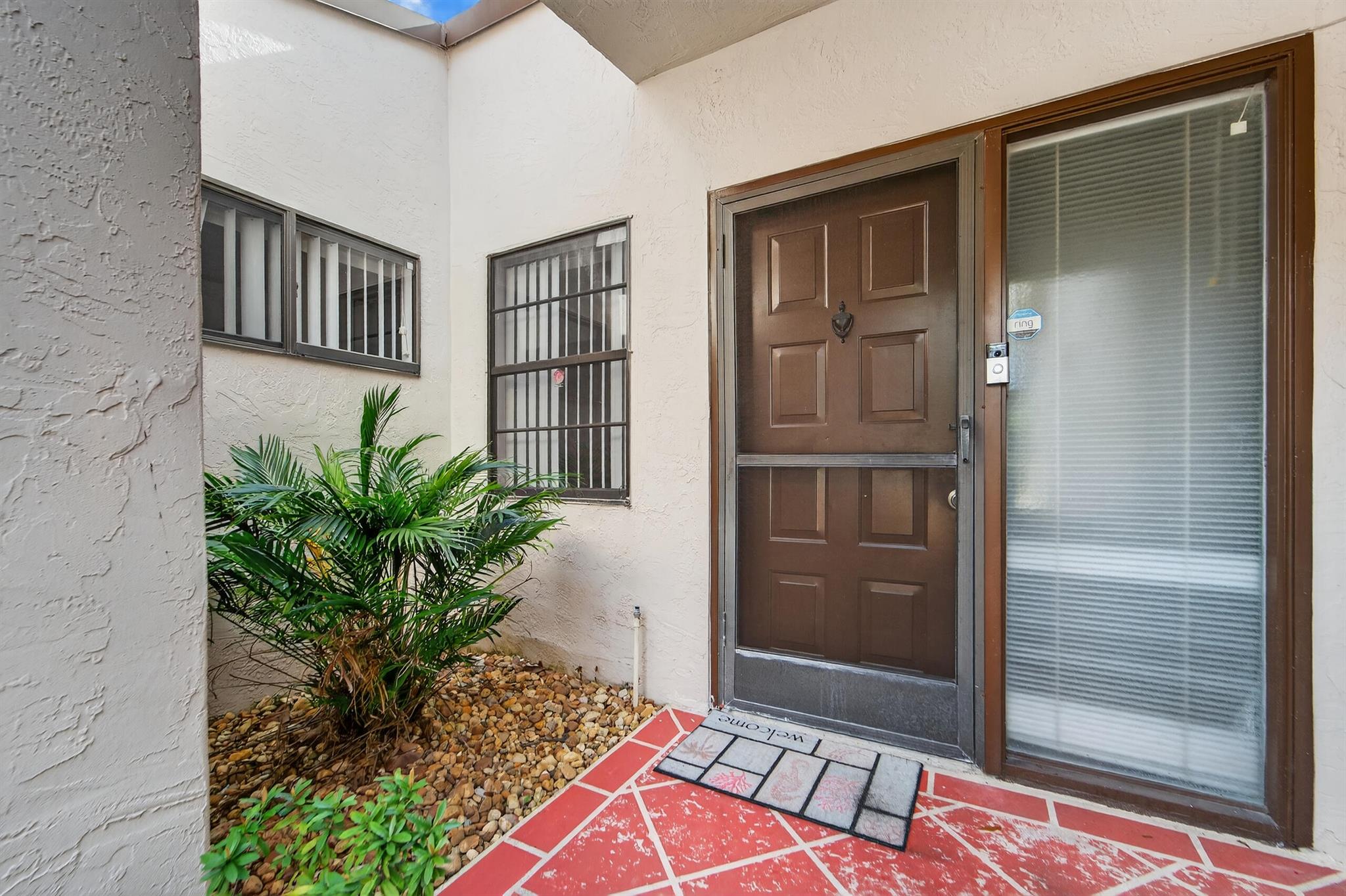 HUNTINGTON POINTE - Residential Lease