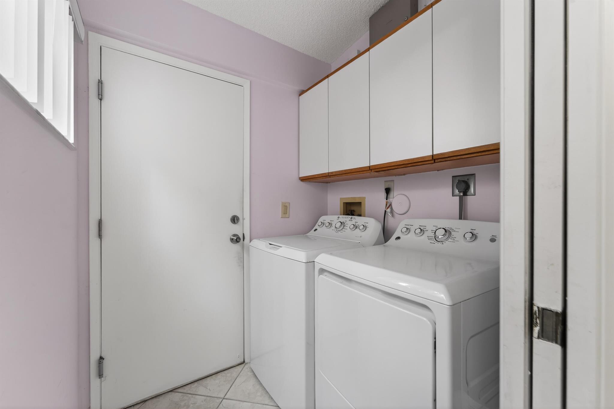 HUNTINGTON POINTE - Residential Lease