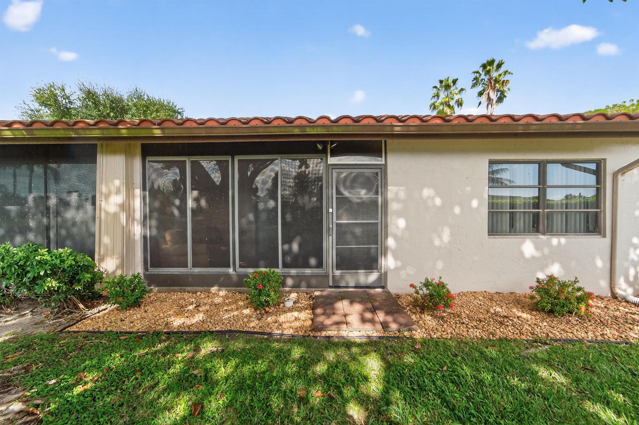 HUNTINGTON POINTE - Residential Lease