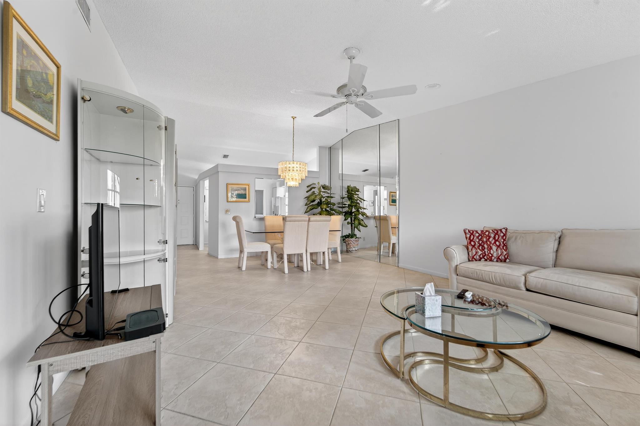 HUNTINGTON POINTE - Residential Lease