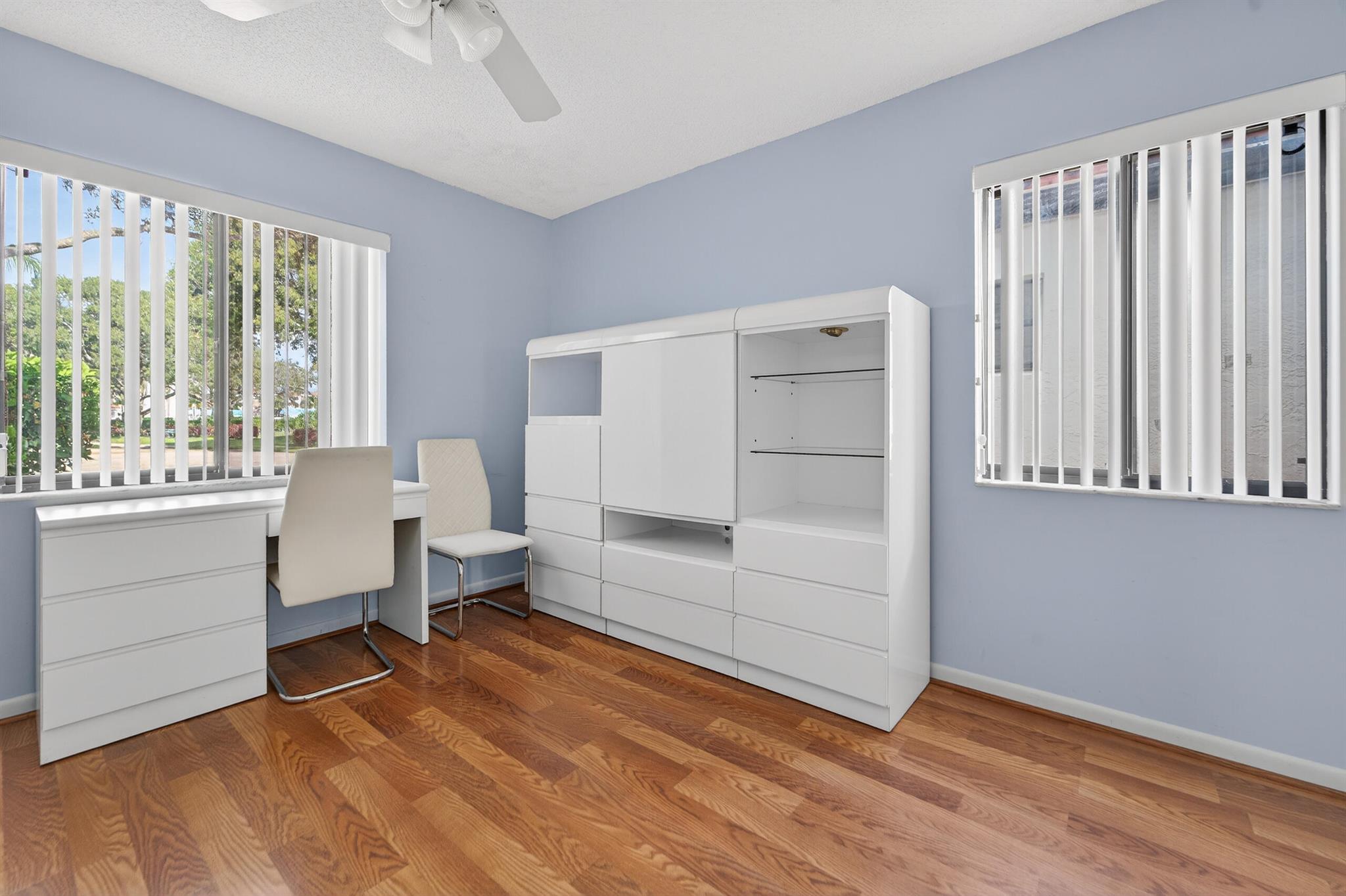 HUNTINGTON POINTE - Residential Lease