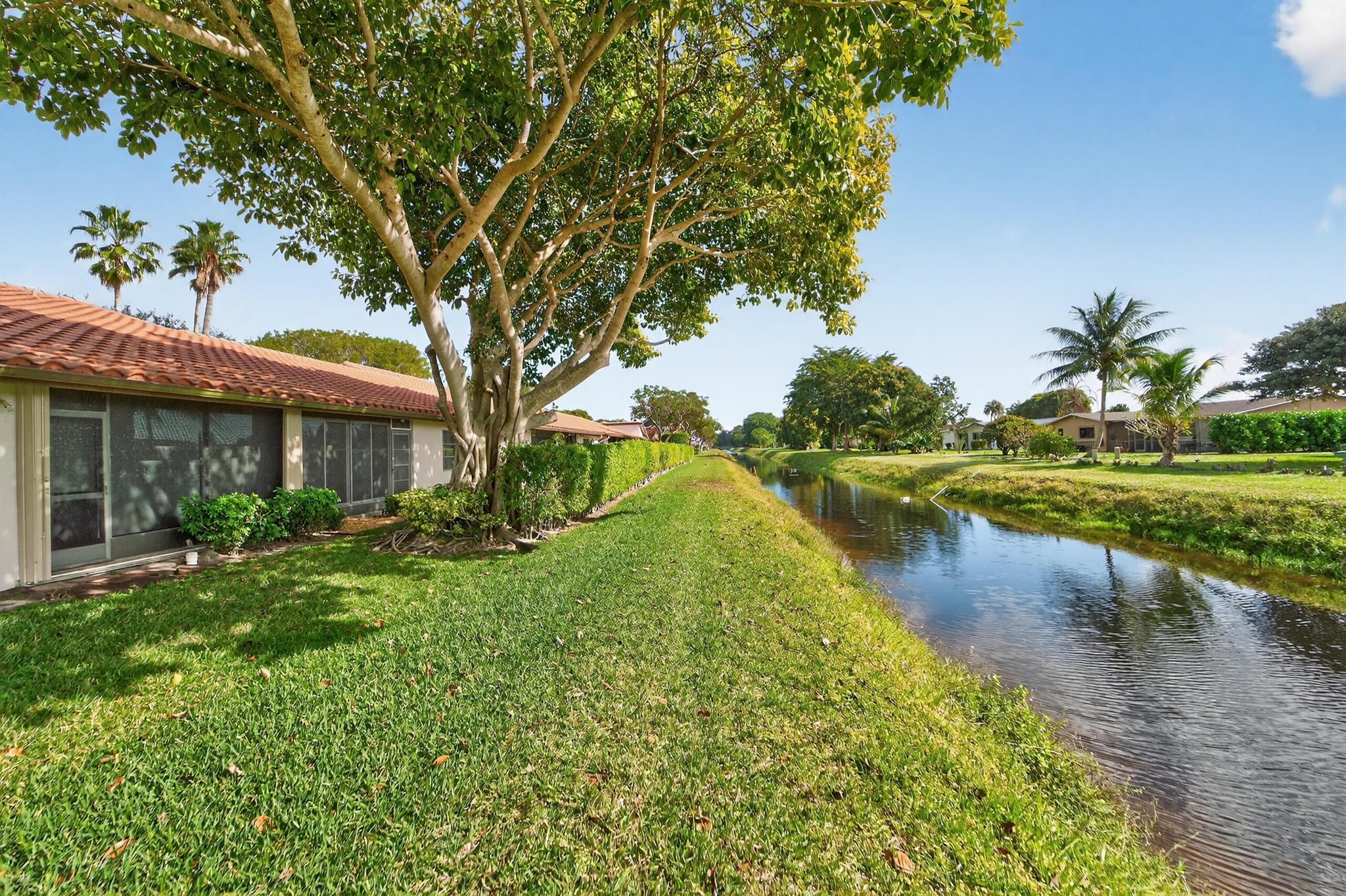 HUNTINGTON POINTE - Residential Lease