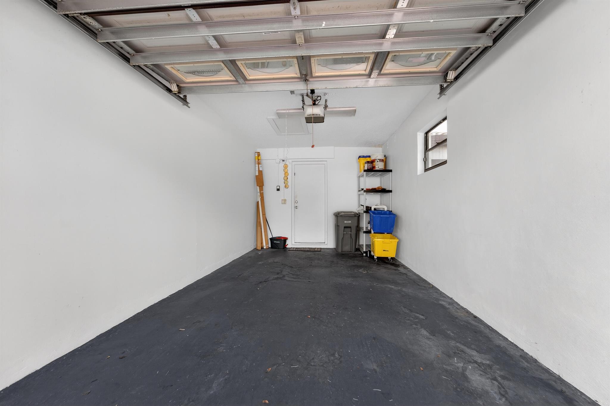 HUNTINGTON POINTE - Residential Lease