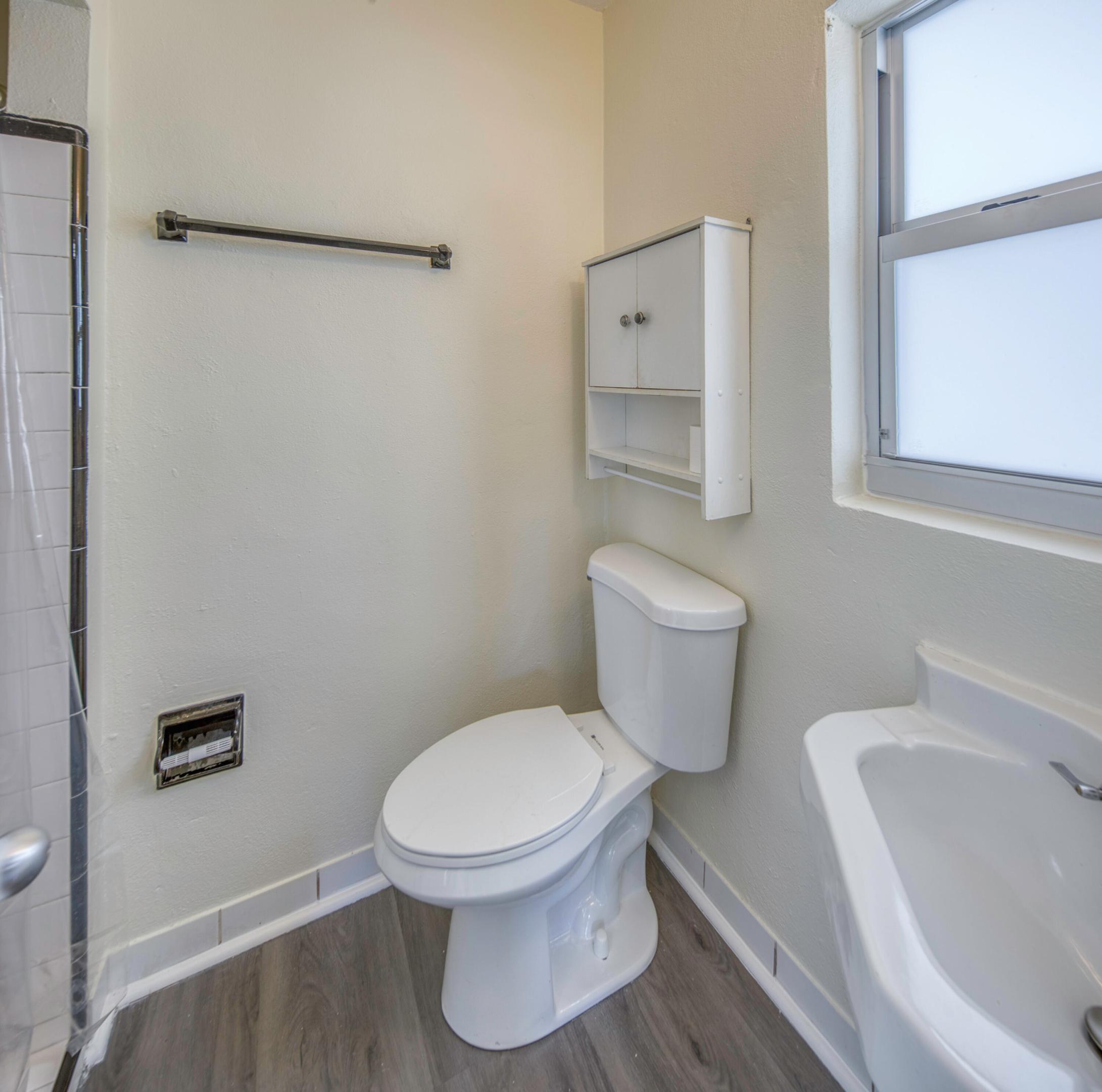 LAKE WORTH TOWN OF - Residential Lease