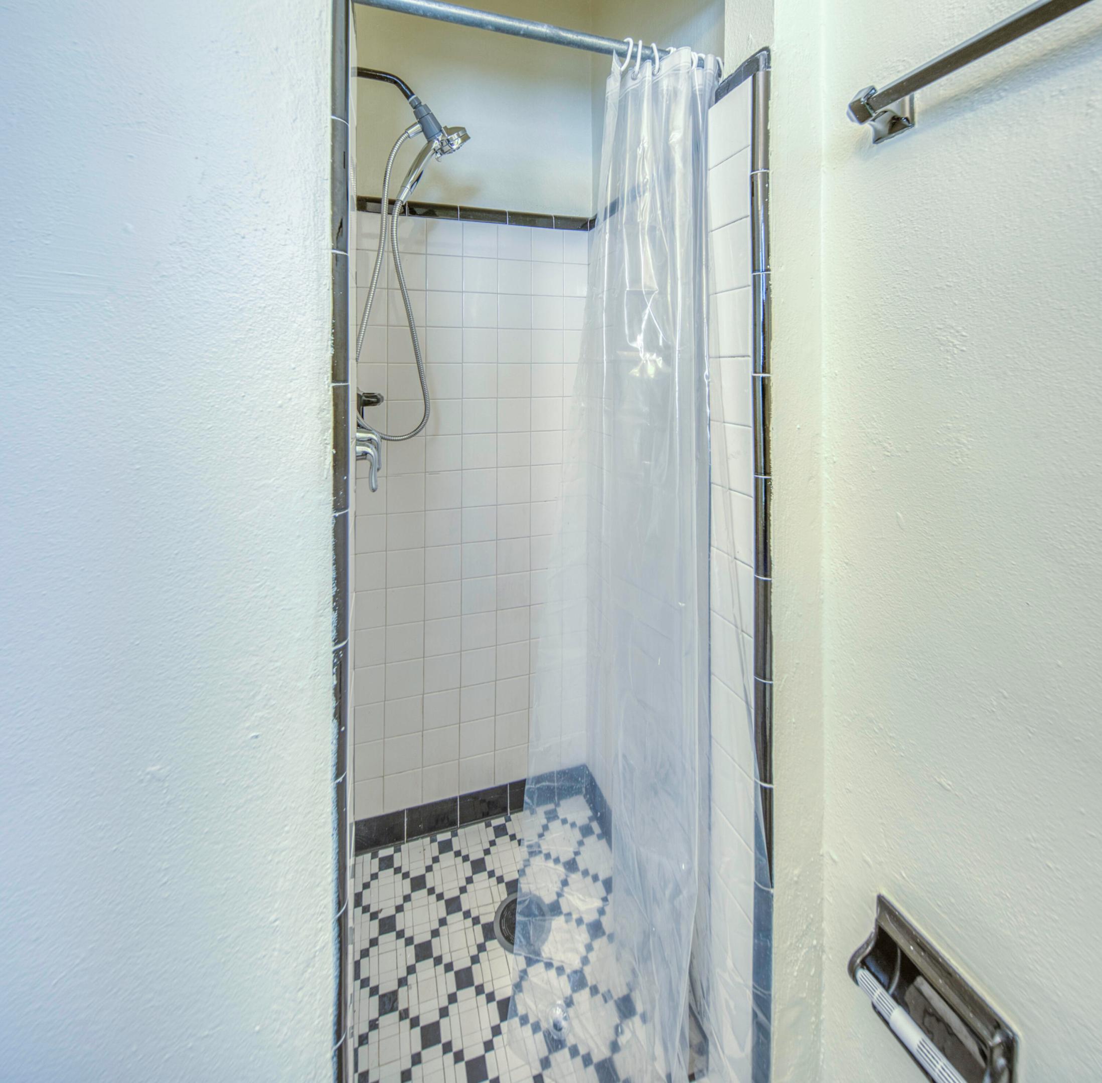 LAKE WORTH TOWN OF - Residential Lease