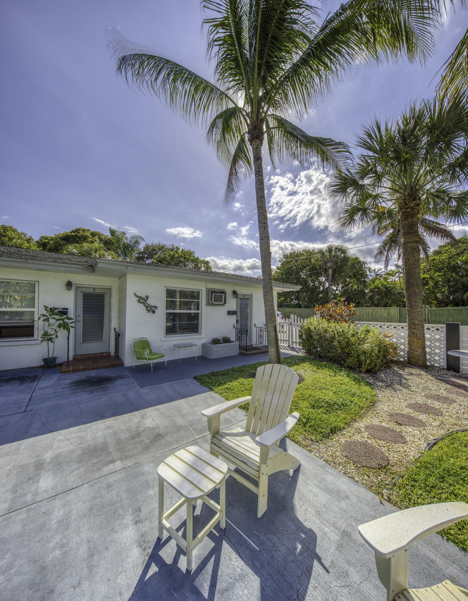 LAKE WORTH TOWN OF - Residential Lease