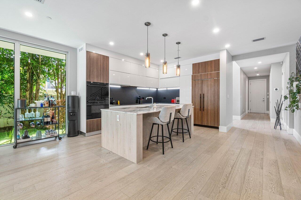 KENMONT - Residential