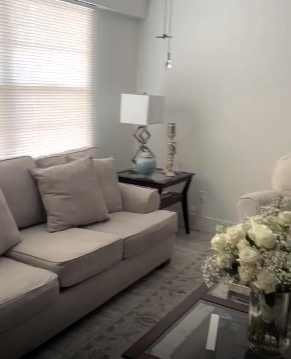 KINGSLEY AT CENTURY VILLAGE - Residential