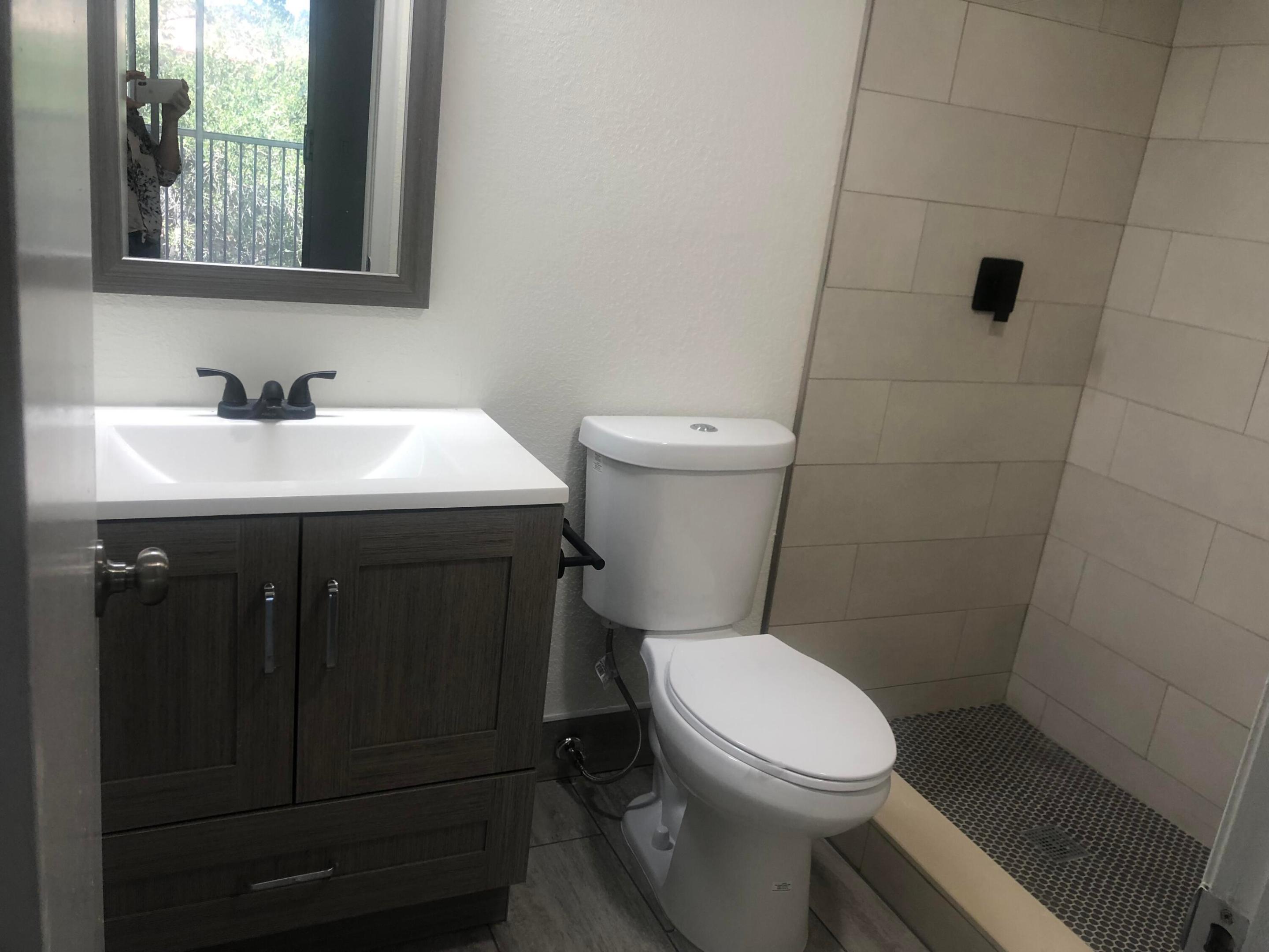 KINGSLEY AT CENTURY VILLAGE - Residential