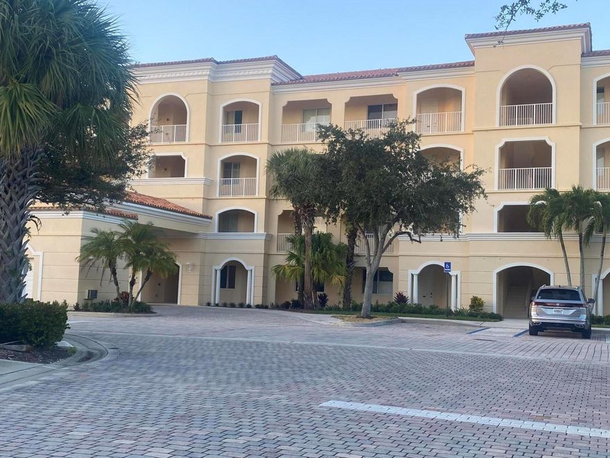 * This is the Perfect spot for your Florida Seasonal Vacation. *14-106 is a first-floor corner unit condo directly across from the Harbour Isle Clubhouse and Swimming pool.*  Heated Pool, * Lots of social activities, * 1st class Fitness room. * Open from 4 am to 10 pm daily ***24 x 24-inch Travertine Tile throughout the entire condo. * Open bar from Kitchen to Dining Room. This condo overlooks the widest part of Harbour Isle Marina.  ***  King size beds in both Bedrooms. Twin Murphy bed in den!  LARGE built in TV's!!  Must see!!!Available from December through April!! (3 month minimum.)