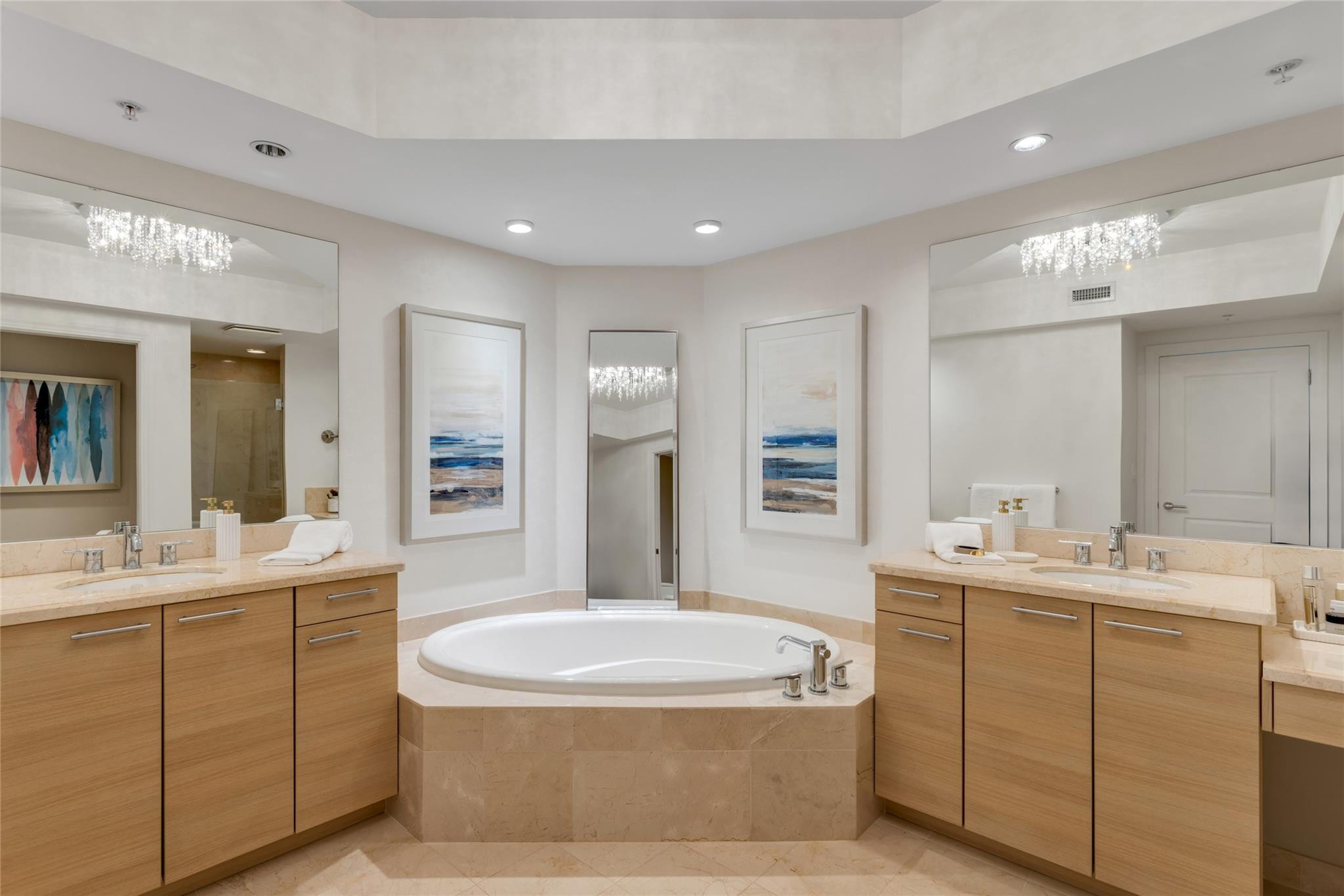 Plaza At Oceanside - Residential