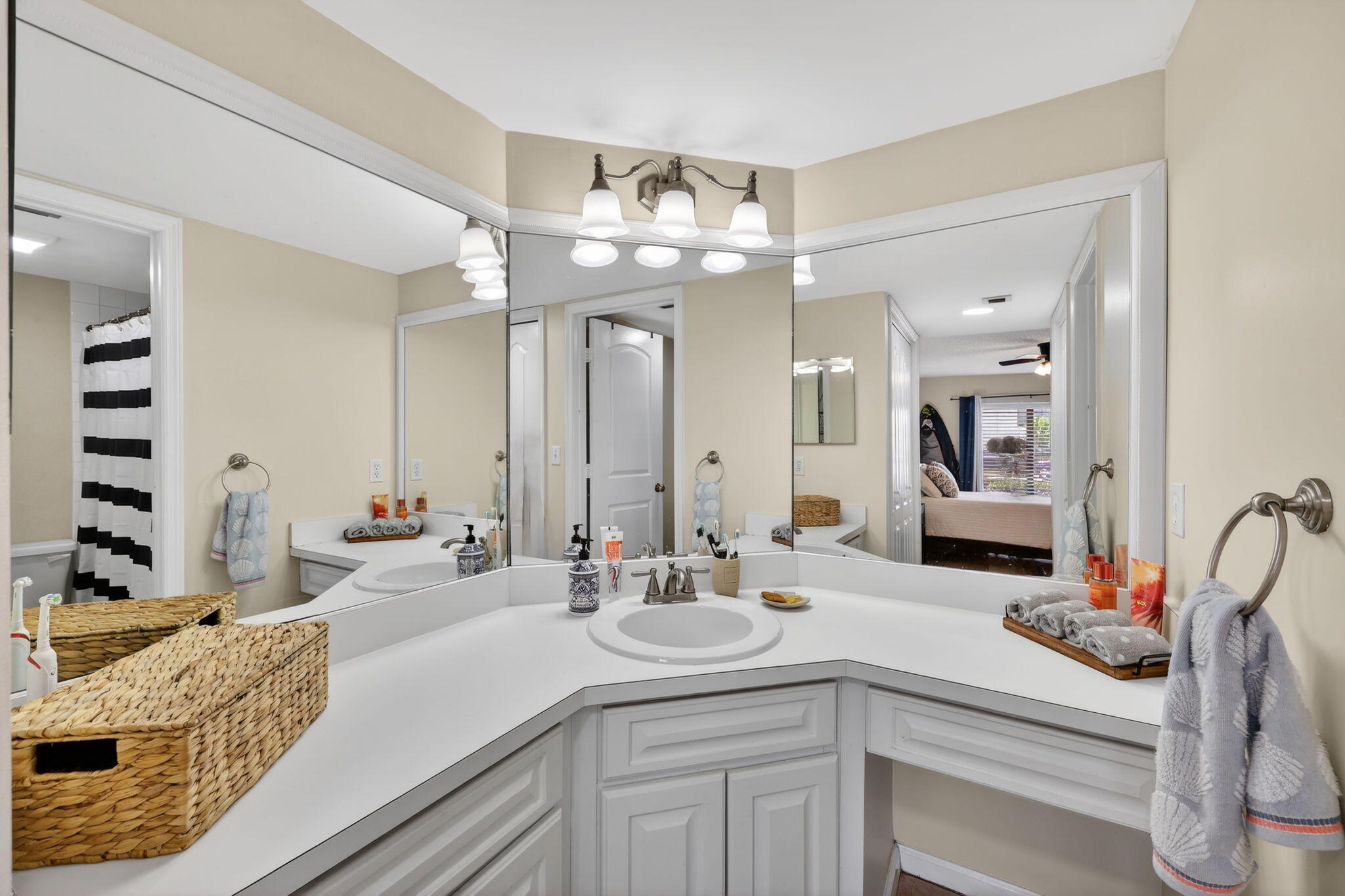 GARDENS @ POPPLETON CREEK CONDO - Residential Lease