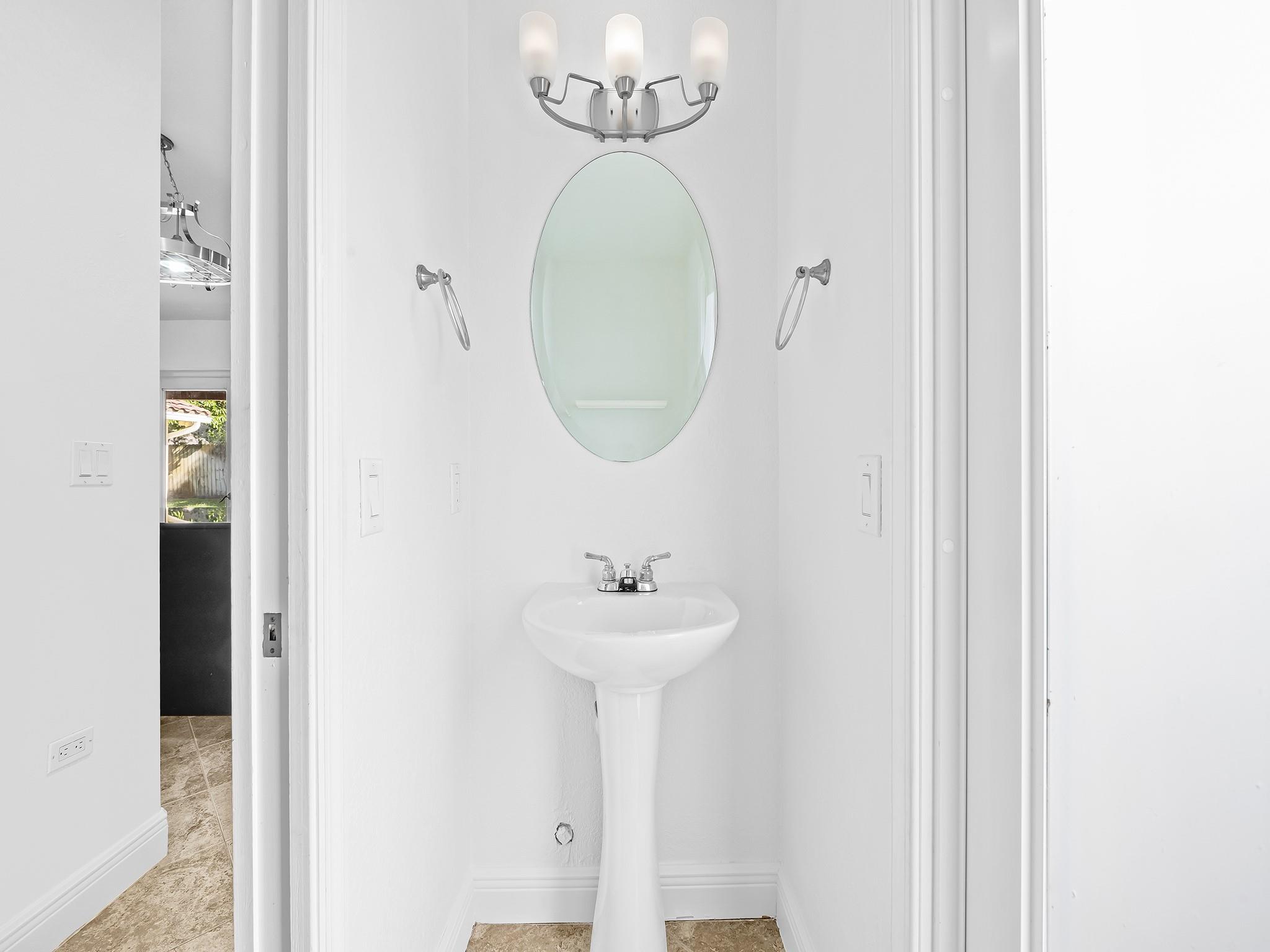 JACARANDA LAKES SEC SEVEN - Residential Lease