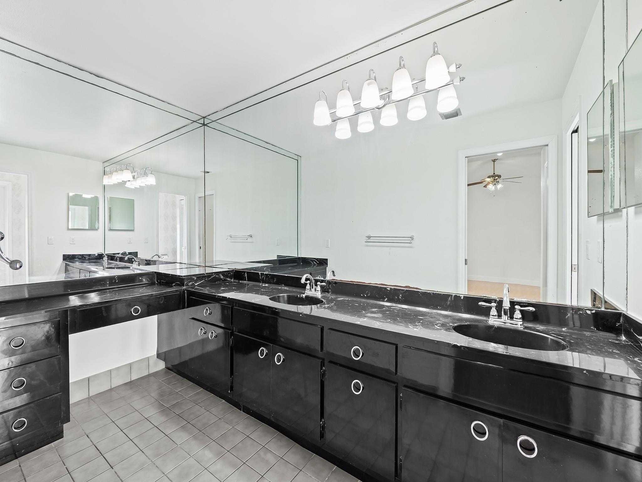 JACARANDA LAKES SEC SEVEN - Residential Lease