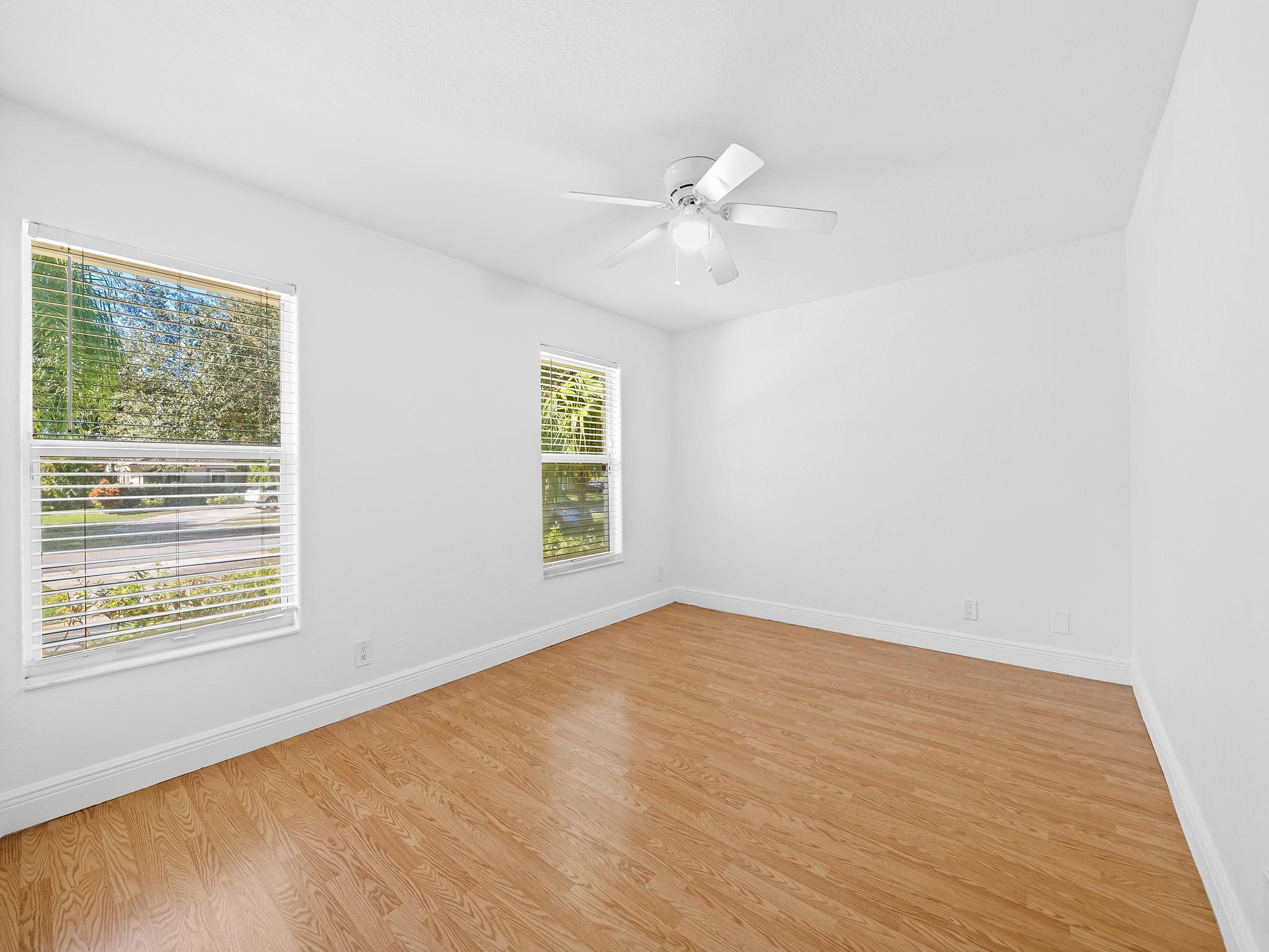 JACARANDA LAKES SEC SEVEN - Residential Lease