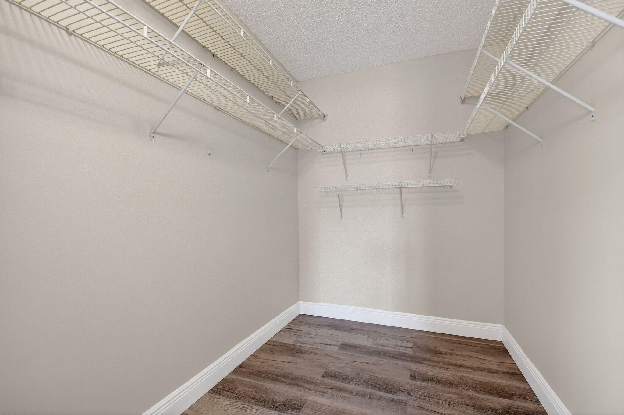 PALM CLUB VILLAGE I CONDO - Residential Lease