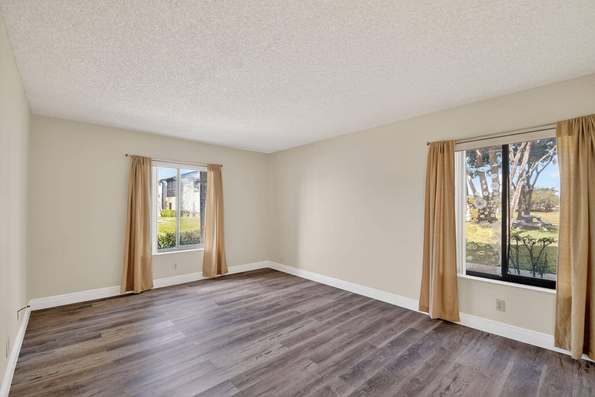 PALM CLUB VILLAGE I CONDO - Residential Lease