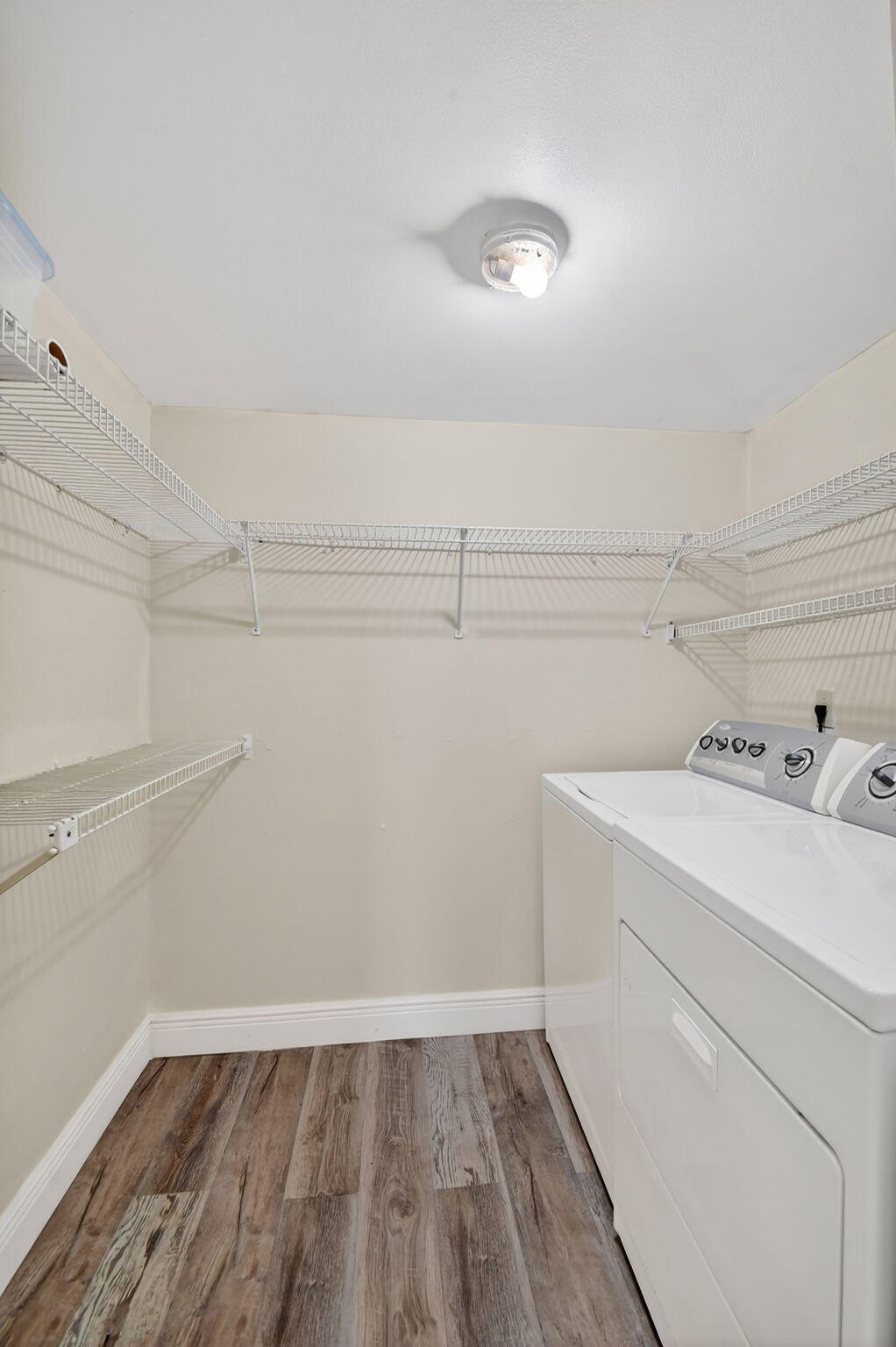 PALM CLUB VILLAGE I CONDO - Residential Lease