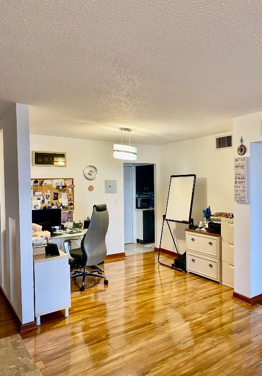 JADE WINDS - Residential