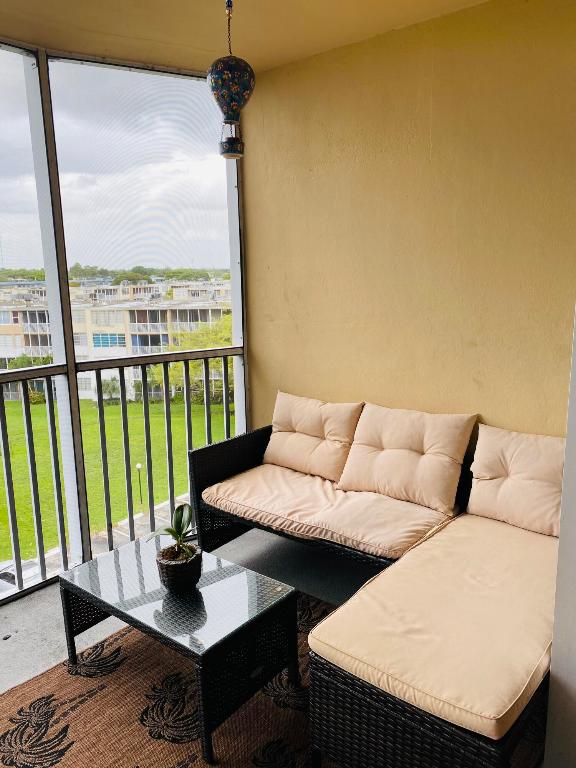 JADE WINDS - Residential