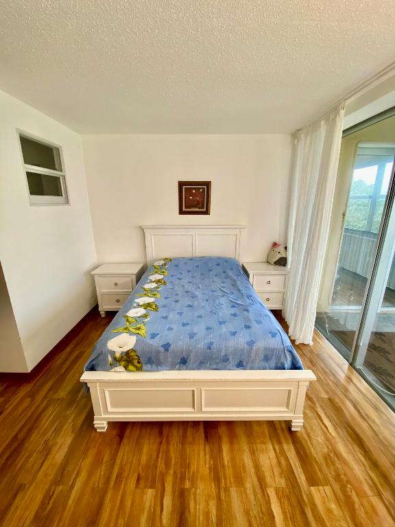 JADE WINDS - Residential