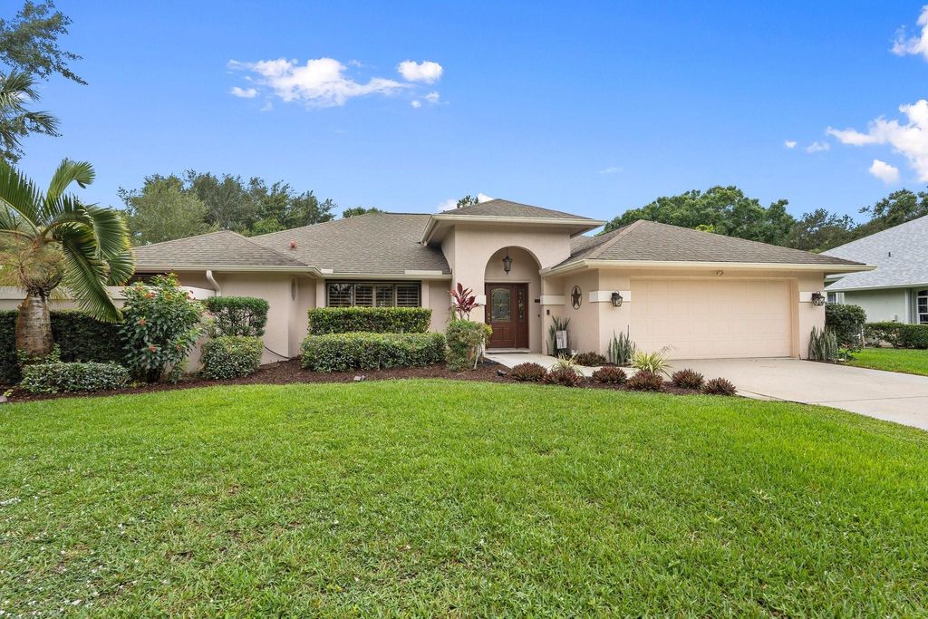 Photo of 2167 SW Danforth Cir, Palm City, FL 34990 (MLS # F10513349)