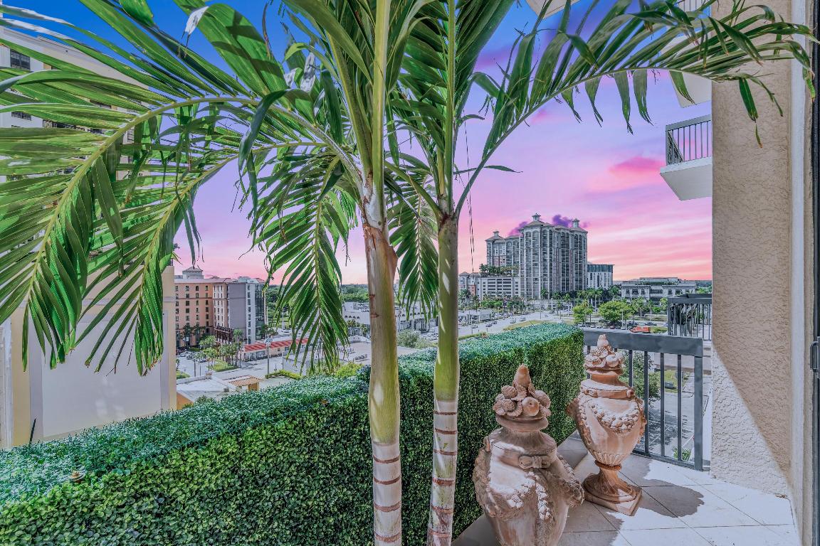 701 S Olive Avenue 503