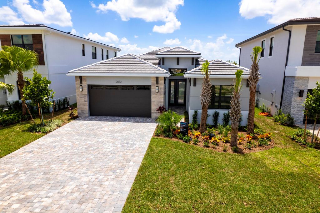 Photo of 12672 Solana Bay Circle, Palm Beach Gardens, FL 33412 (MLS # B26009551)