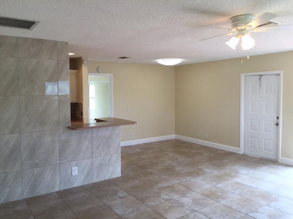 Photo of 3 Crossings Circle #E, Boynton Beach, FL 33435 (MLS # R11039569)
