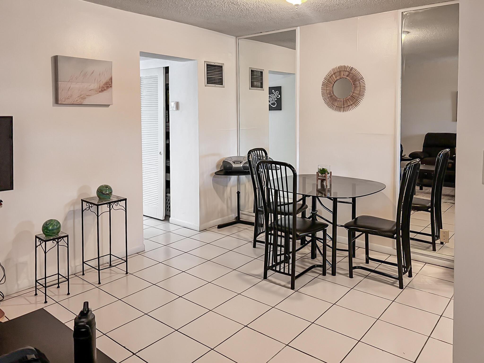 WARRENTON HOUSE CONDO - Residential