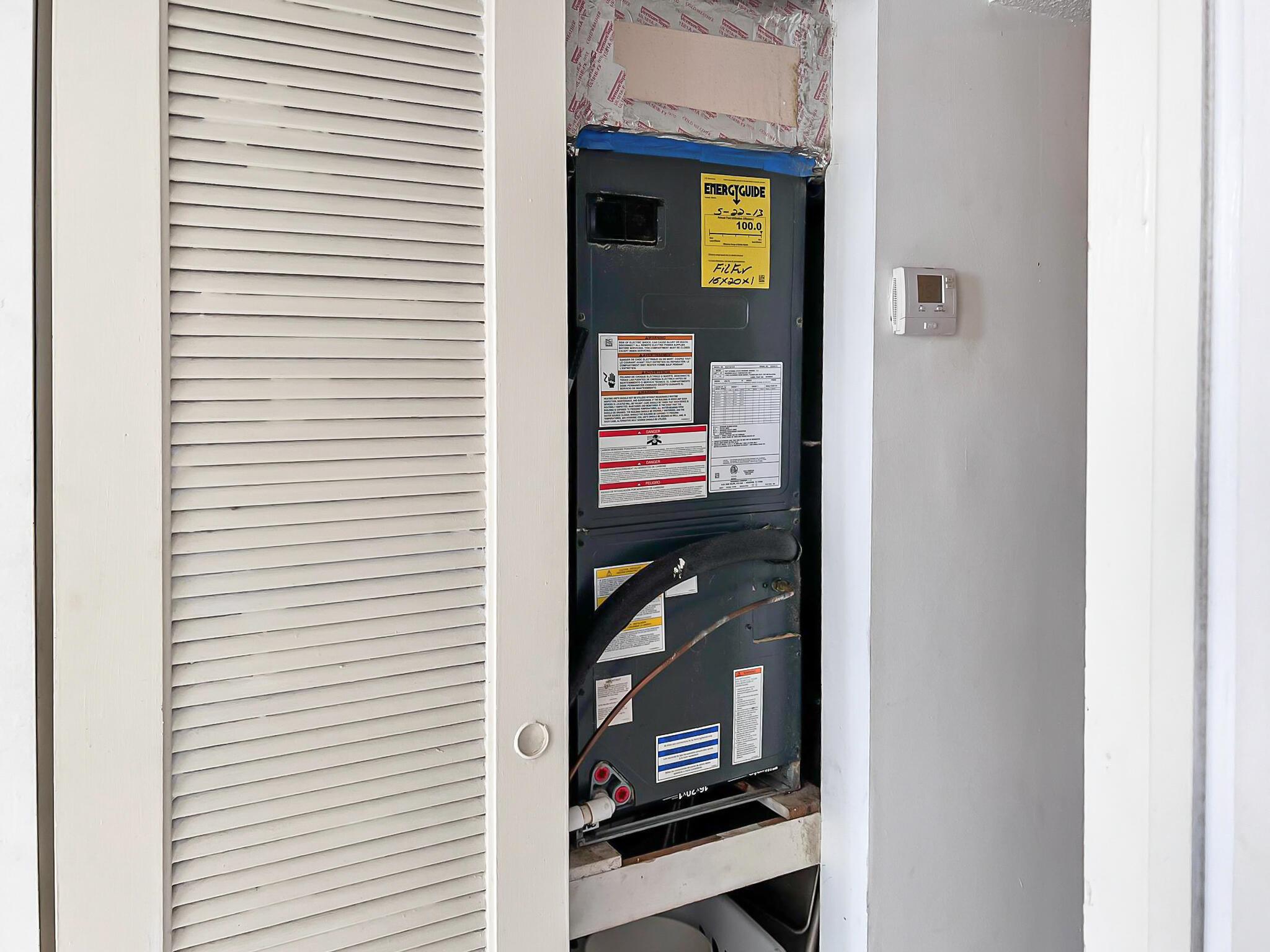 WARRENTON HOUSE CONDO - Residential