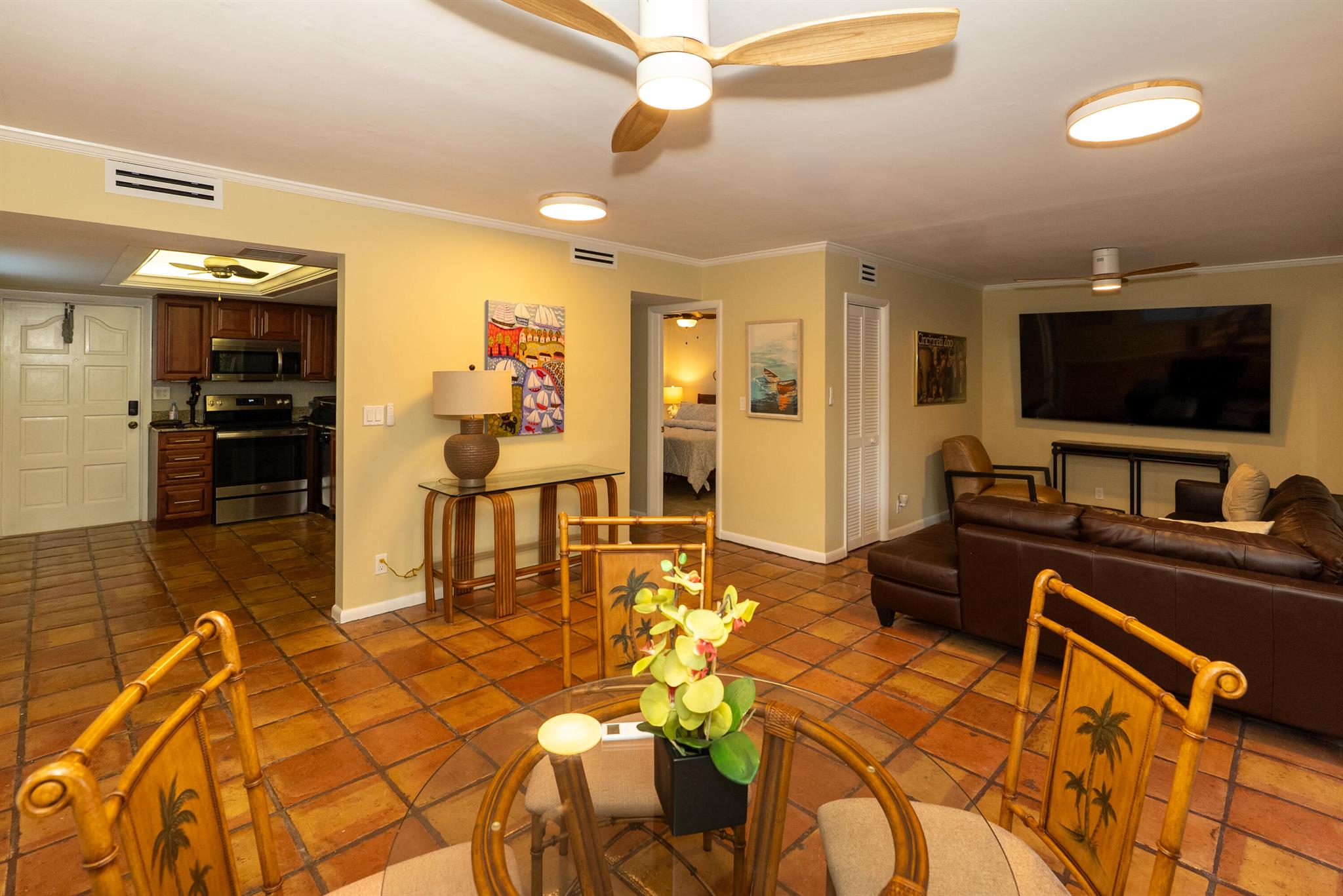 SEASCAPE COND DECL FILED - Residential Lease