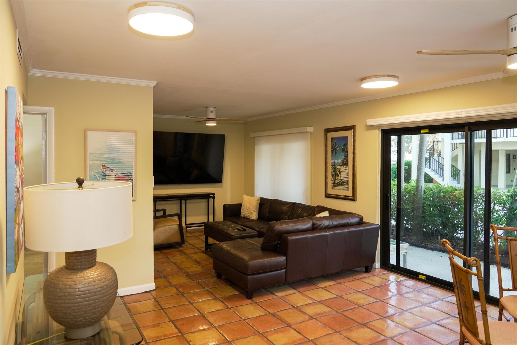 SEASCAPE COND DECL FILED - Residential Lease