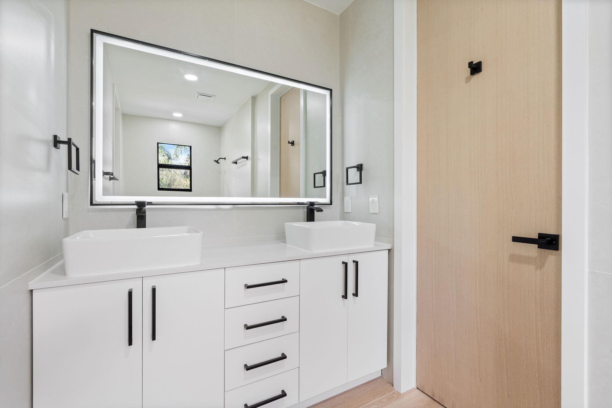 SUNSHINE RANCHES - Residential