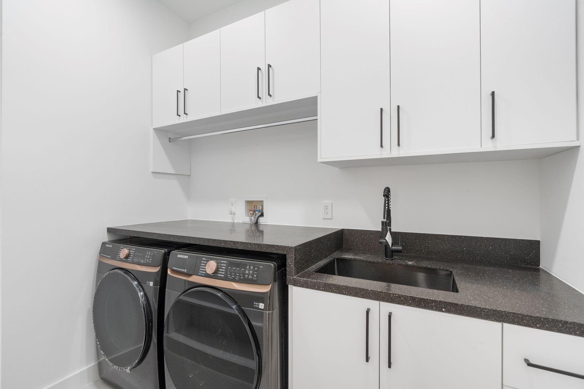 SUNSHINE RANCHES - Residential