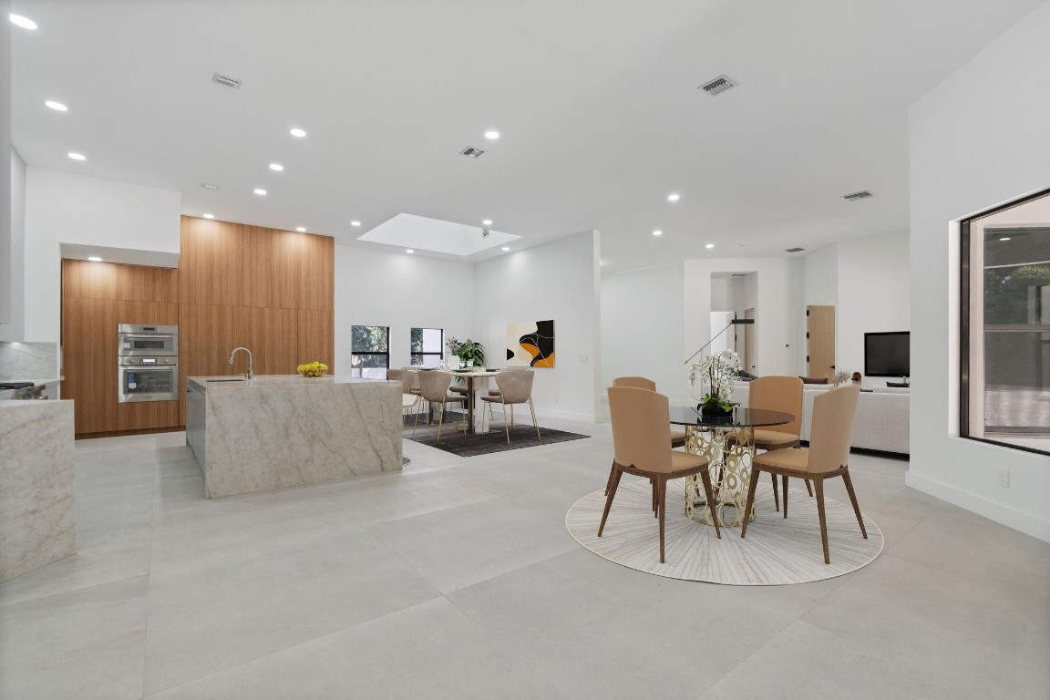 SUNSHINE RANCHES - Residential