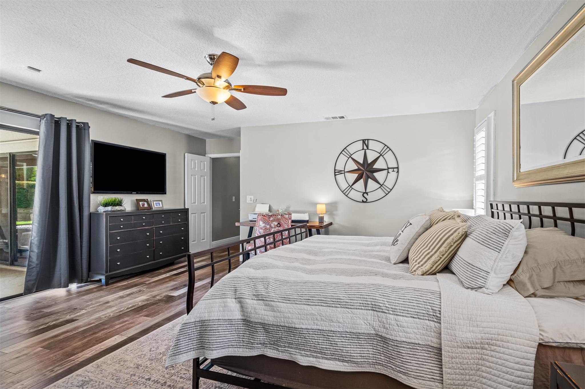 OAK WOOD - Residential