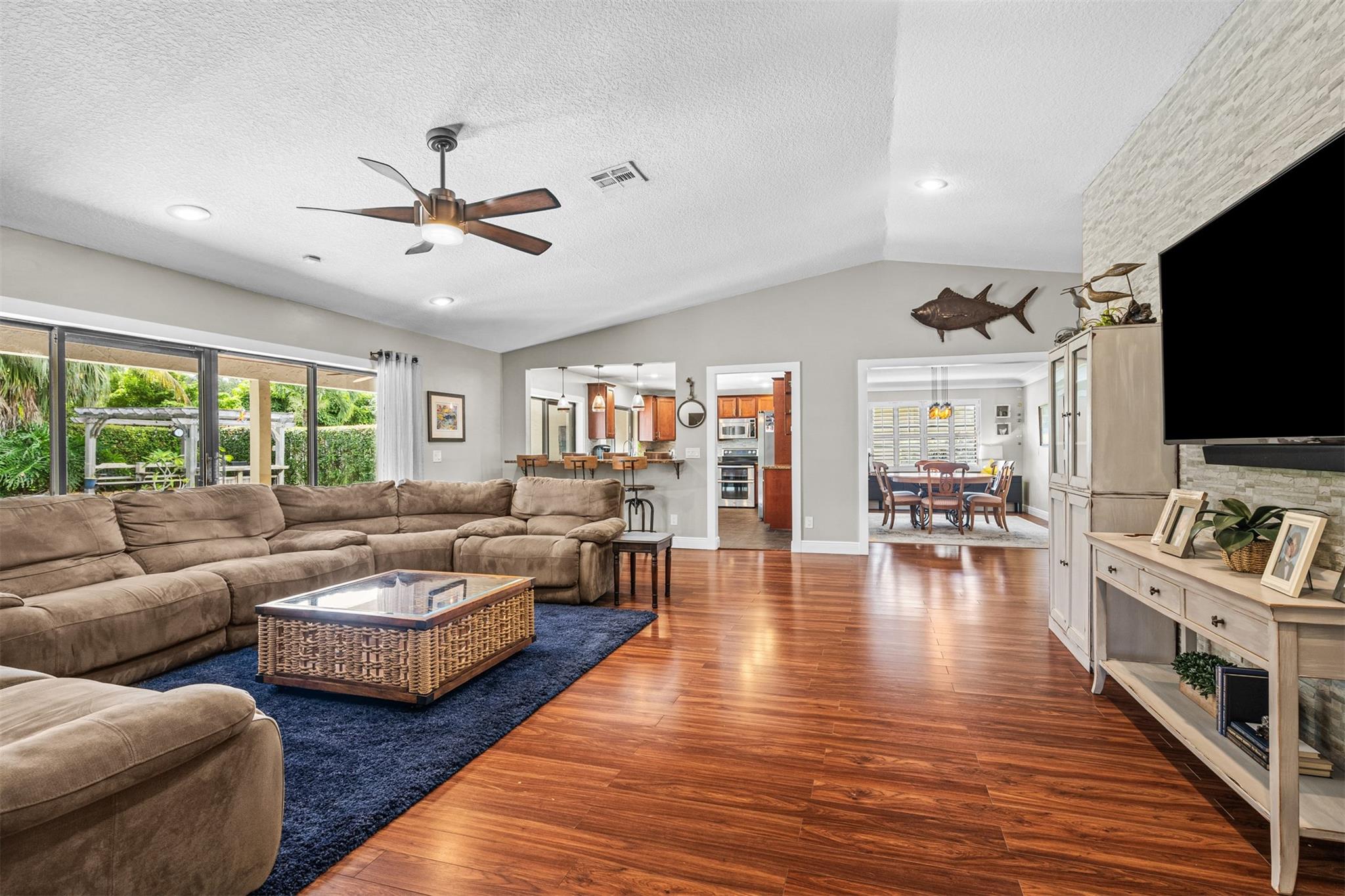 OAK WOOD - Residential