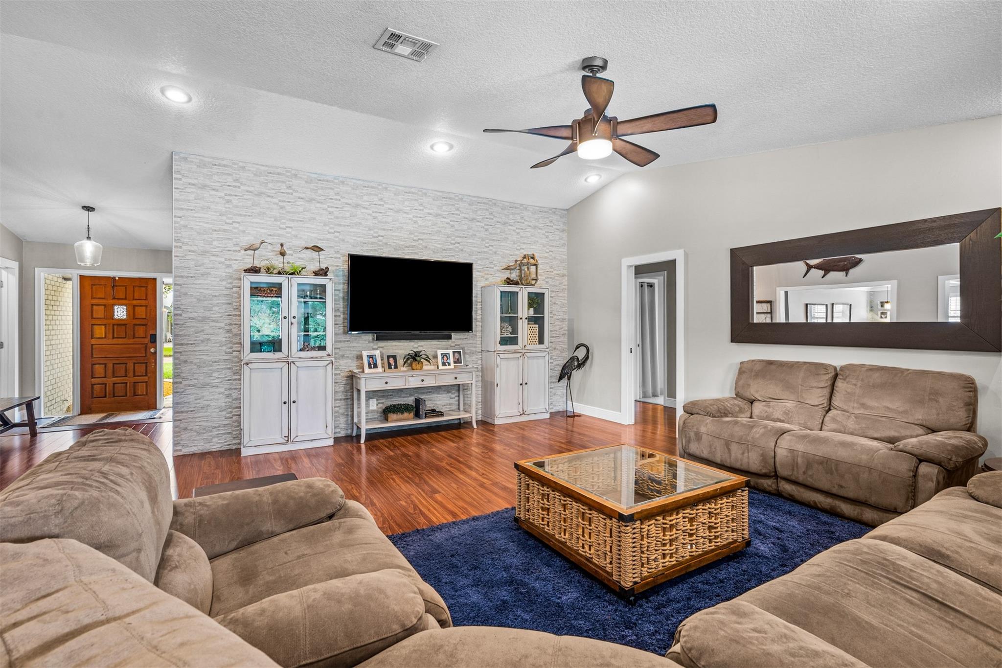 OAK WOOD - Residential
