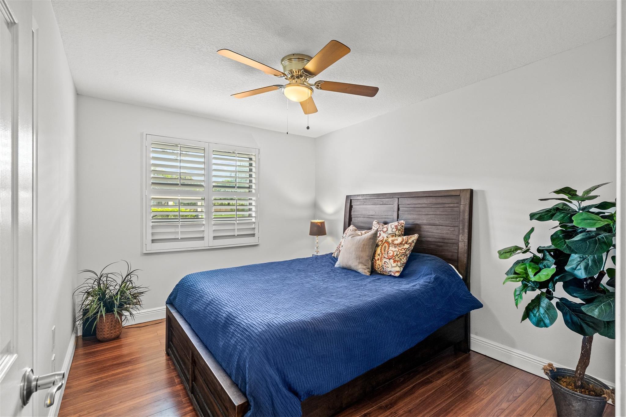 OAK WOOD - Residential