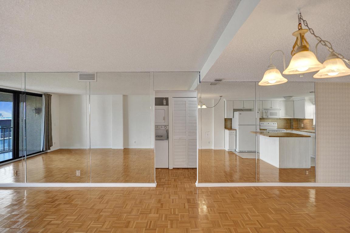 HIDDEN HARBOUR OF THE PALM BEACHES CONDO - Residential