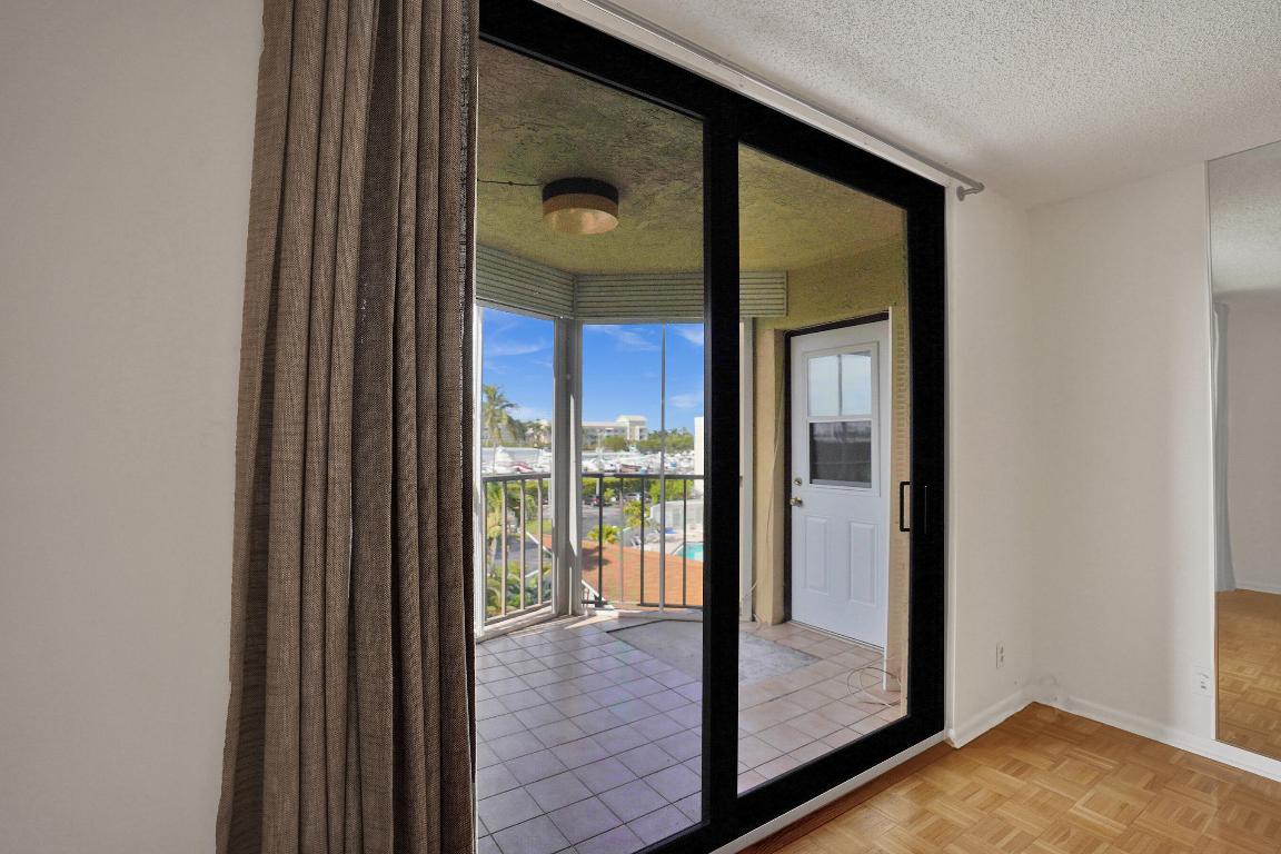 HIDDEN HARBOUR OF THE PALM BEACHES CONDO - Residential