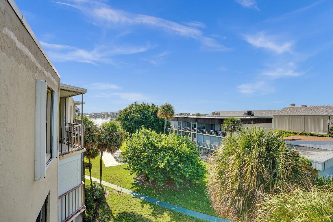 HIDDEN HARBOUR OF THE PALM BEACHES CONDO - Residential