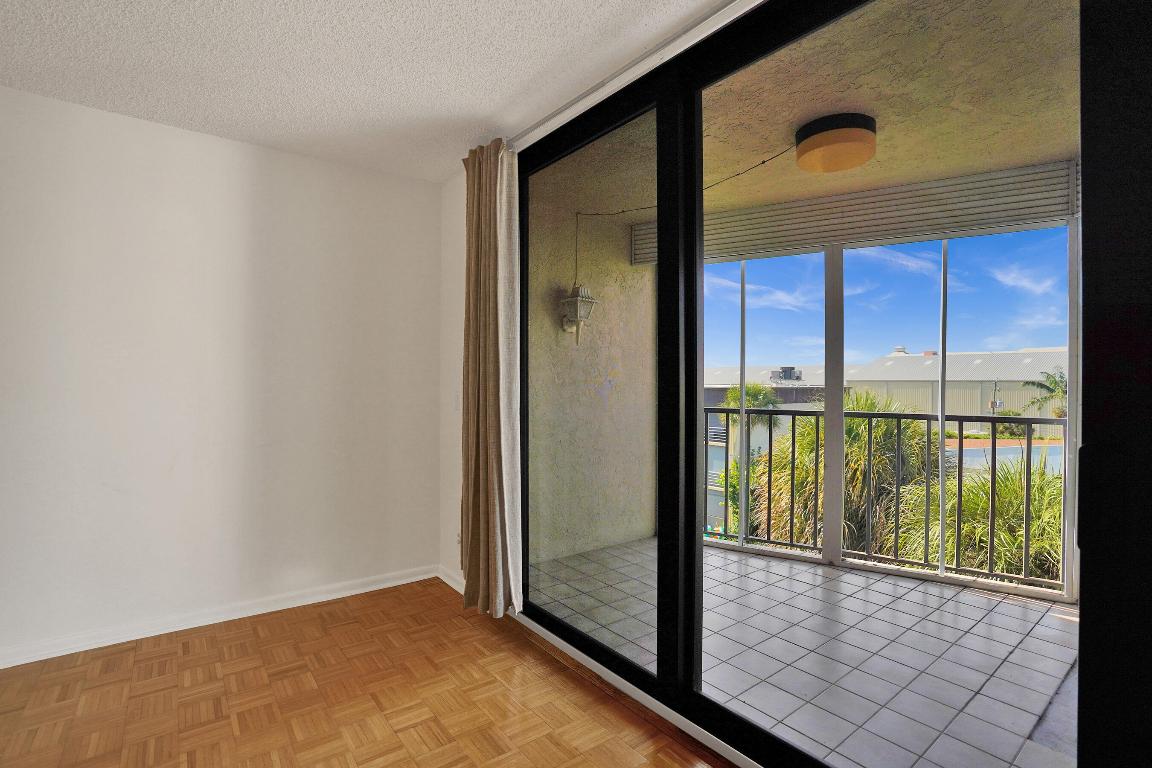 HIDDEN HARBOUR OF THE PALM BEACHES CONDO - Residential