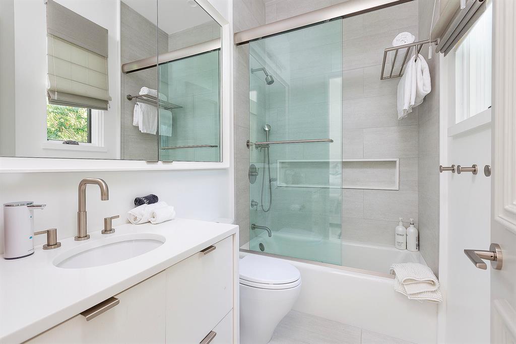 WINDING OAKS - Residential