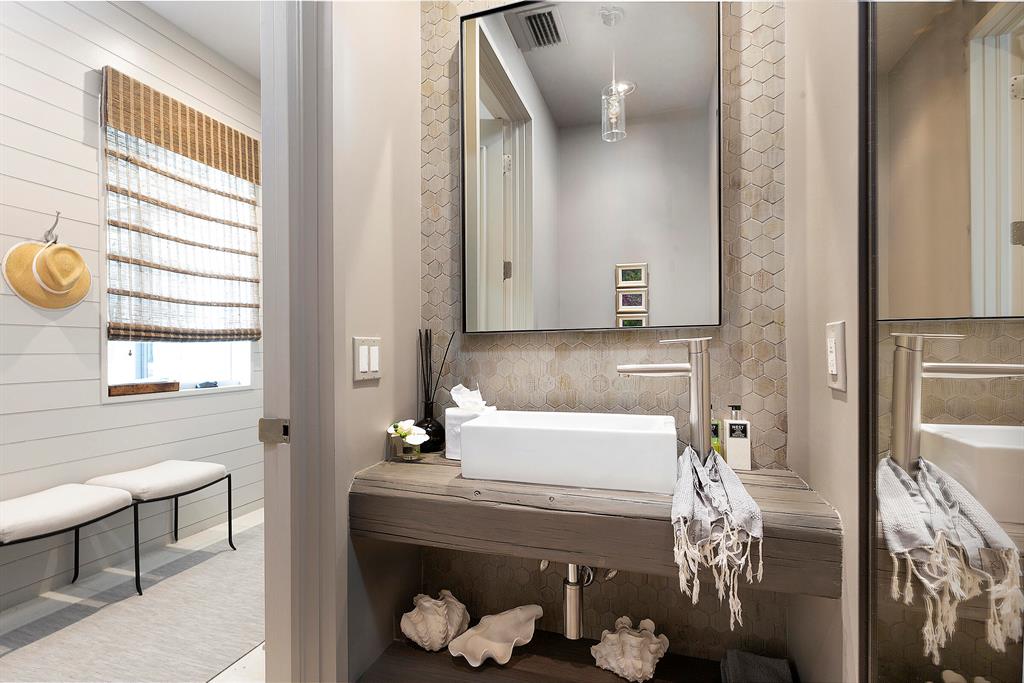 WINDING OAKS - Residential