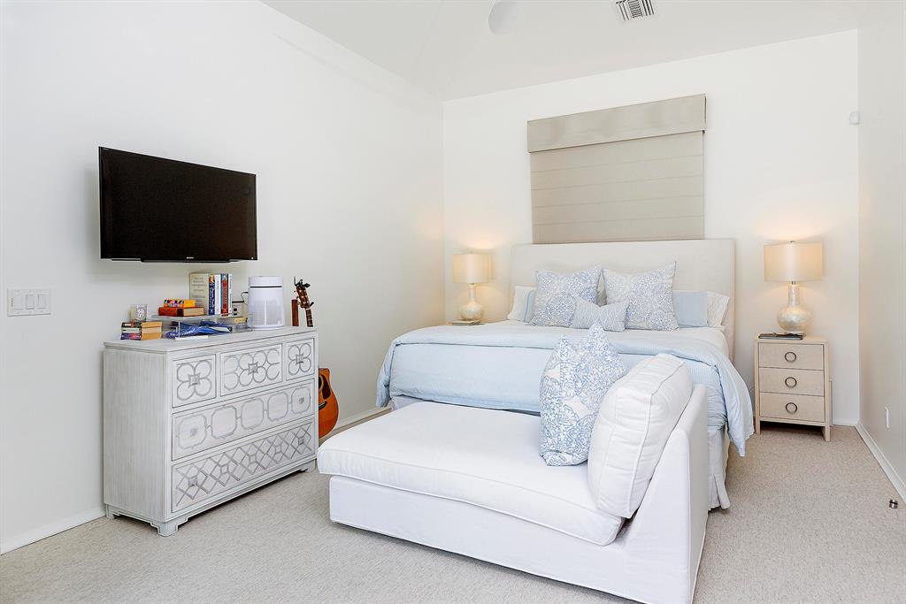 WINDING OAKS - Residential