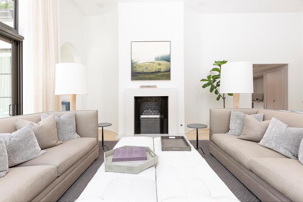 WINDING OAKS - Residential