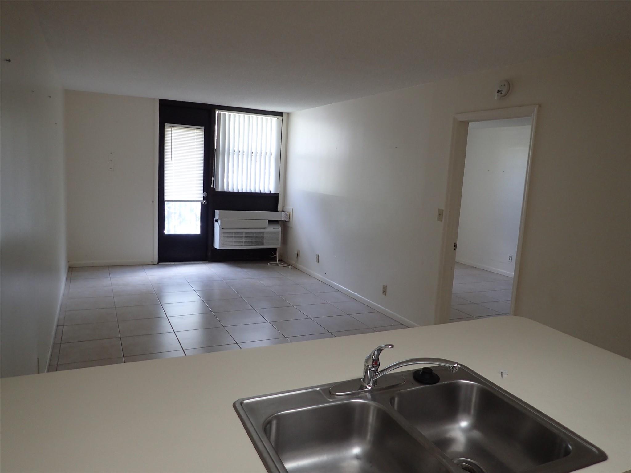 2771 Riverside Dr A115